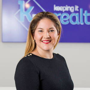 Christine Holowiecki  Agent