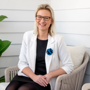 Louise Webb  Agent