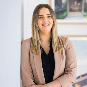 Sophie Bogart  Agent