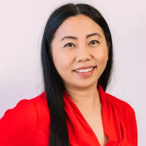 Fiona Lee  Agent