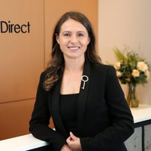 Marta Ennor  Agent