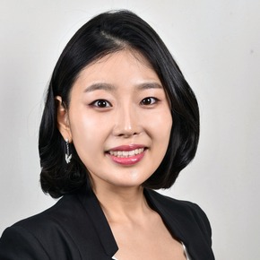 Ashly Kim  Agent