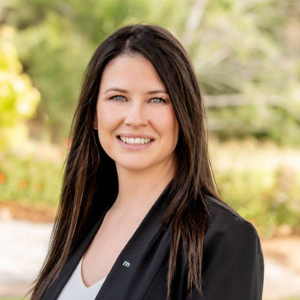Danielle Comer  Agent