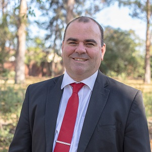 Sasha Jakimovski  Agent