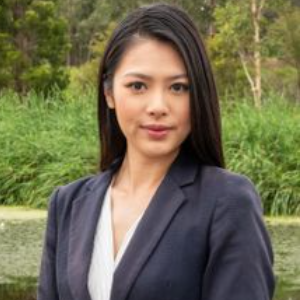 Kathy Dinh  Agent