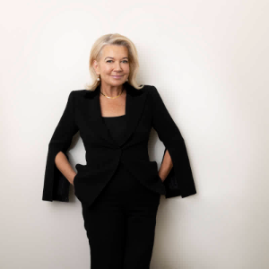 Sally Cameron  Agent