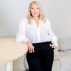 Susan Svenson  Agent