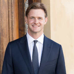 Julian Bayford  Agent