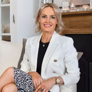 Anita Roelevink  Agent