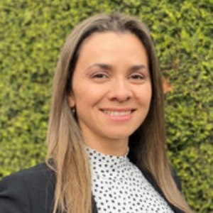 Alexandra Clavijo  Agent