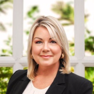 Kim Mcloughlin  Agent