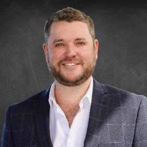 Nik Donnelly  Agent