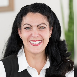 Sandra Pallis  Agent
