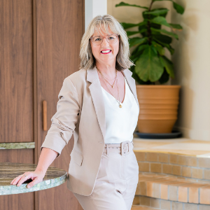 Natalie Guymer  Agent