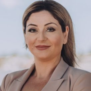 Tanya Moubarak  Agent