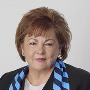 Isabella Travers  Agent