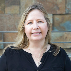 Estelle Hodson  Agent