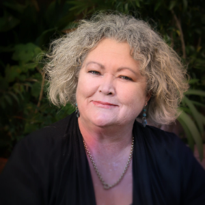 Jo Lawless  Agent