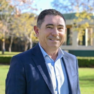 Louie Jovcevski  Agent