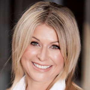 Danielle Meyer  Agent