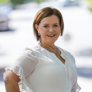 Debbie Stanojevic   Agent
