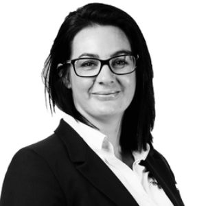 Chloe Beach  Agent