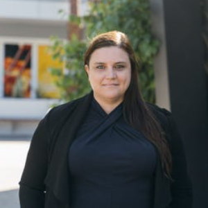 Renee Parszuto  Agent