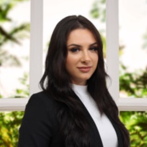 Tara Williams  Agent