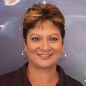 Bernadette Cox  Agent