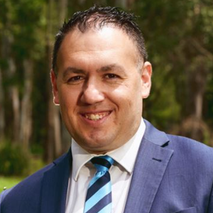 Vince Mazzullo  Agent