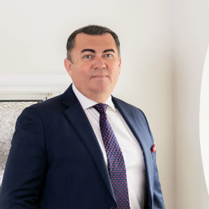 Michael Costa  Agent