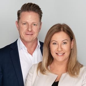 Dianne & Darren Ladhams  Agent