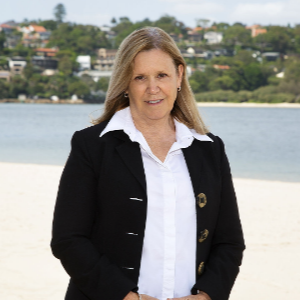 Lesley Teager  Agent