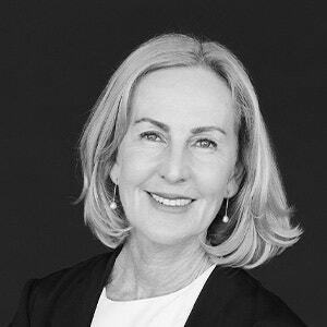 Maggie Kelly  Agent