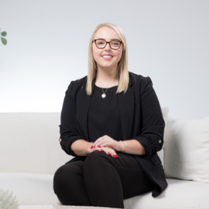 Katrina Ellis  Agent