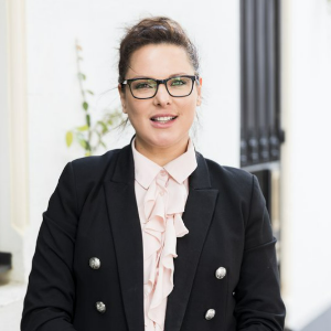 Paola Faba  Agent