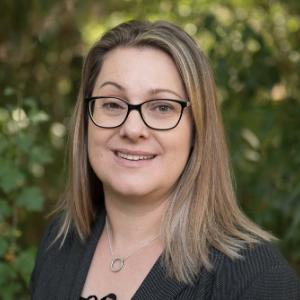 Lorraine James  Agent