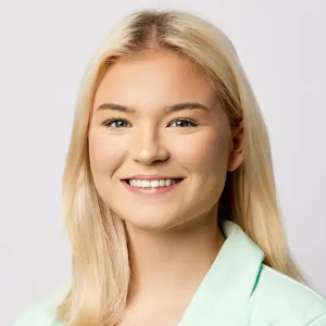 Elly McCullock  Agent
