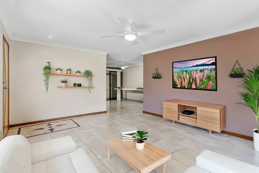 2/8  Maiala Close, Paradise Point, QLD 4216