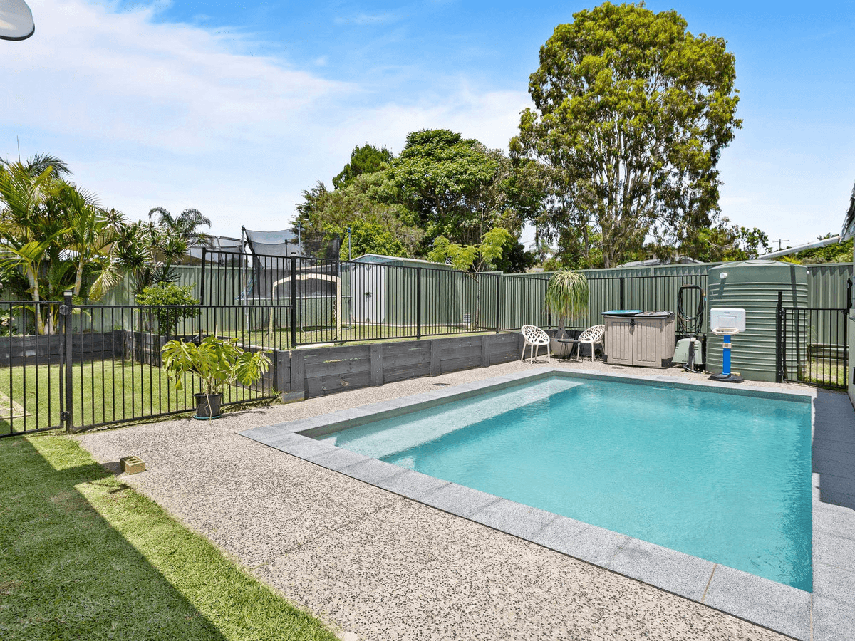 4 Breakwater Court, DECEPTION BAY, QLD 4508