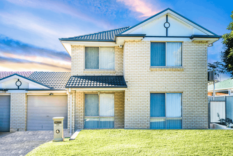 118 Tamworth Crescent, HOXTON PARK, NSW 2171