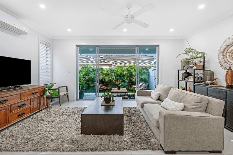 1/33 Parr Street, Biggera Waters, QLD 4216