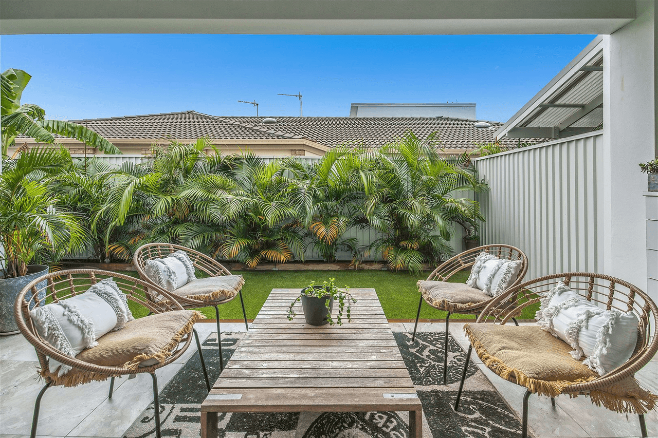 1/33 Parr Street, Biggera Waters, QLD 4216