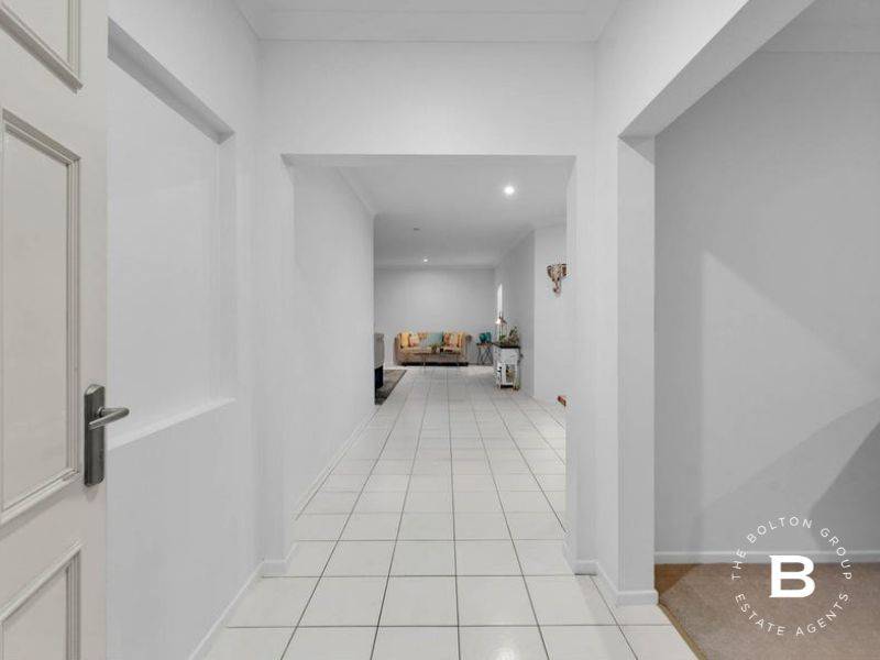 287 Lakeside Avenue, Springfield Lakes, QLD 4300