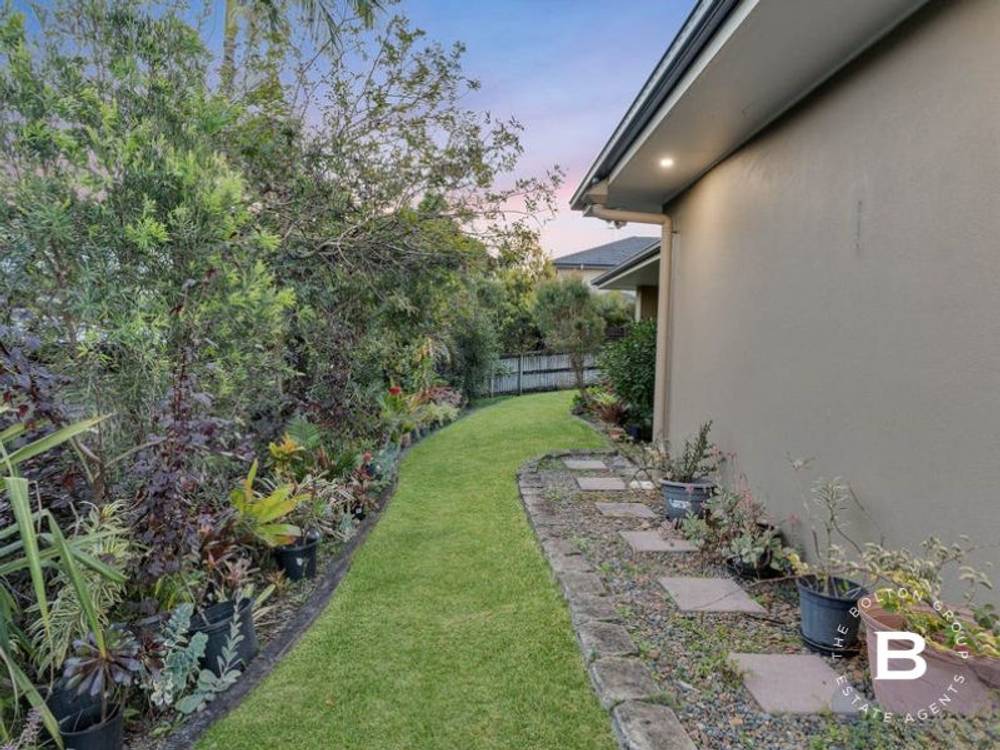 287 Lakeside Avenue, Springfield Lakes, QLD 4300