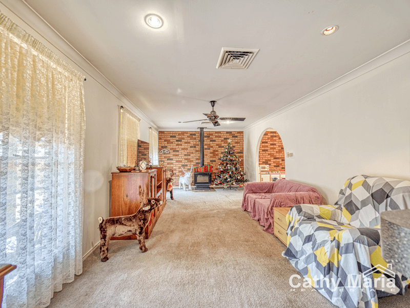 13 Birrabang Avenue, SUMMERLAND POINT, NSW 2259