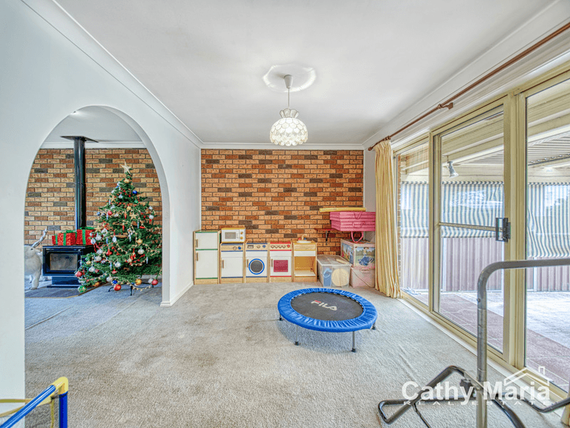 13 Birrabang Avenue, SUMMERLAND POINT, NSW 2259