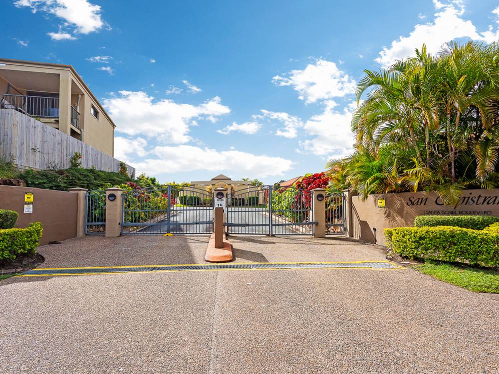 19/1 Santa Isobel Boulevard, Pacific Pines, QLD 4211