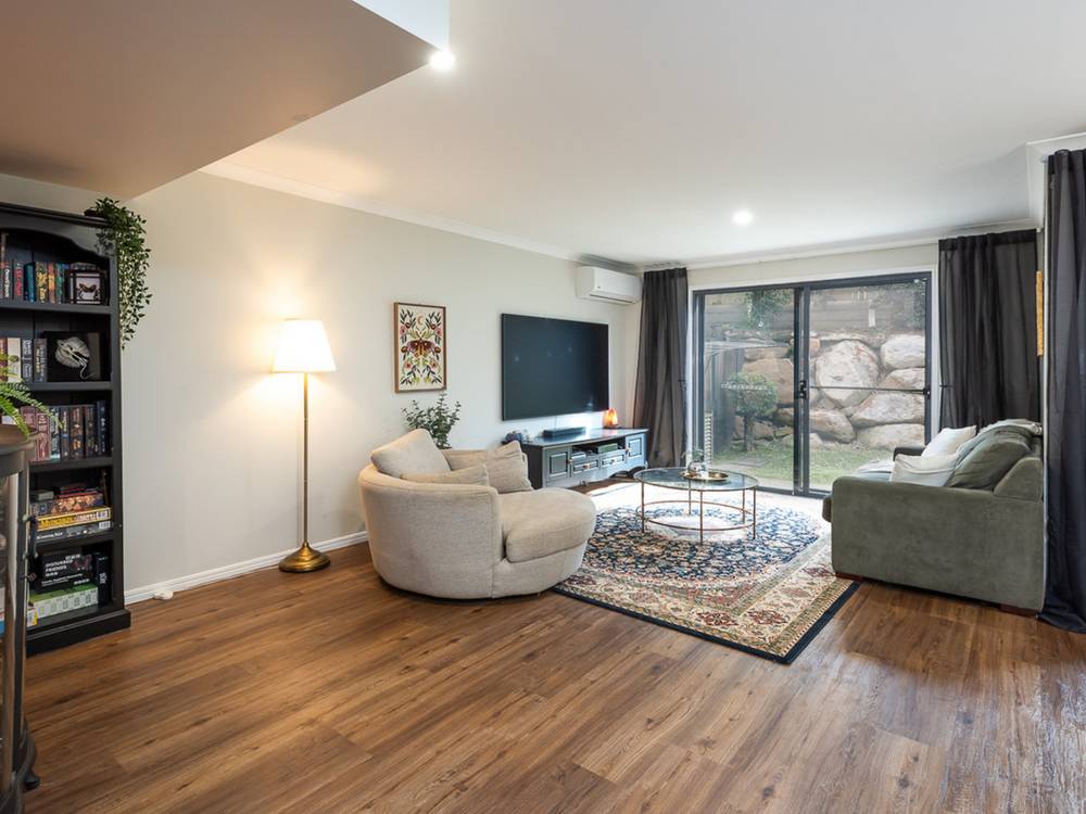 19/1 Santa Isobel Boulevard, Pacific Pines, QLD 4211