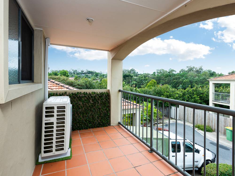 19/1 Santa Isobel Boulevard, Pacific Pines, QLD 4211